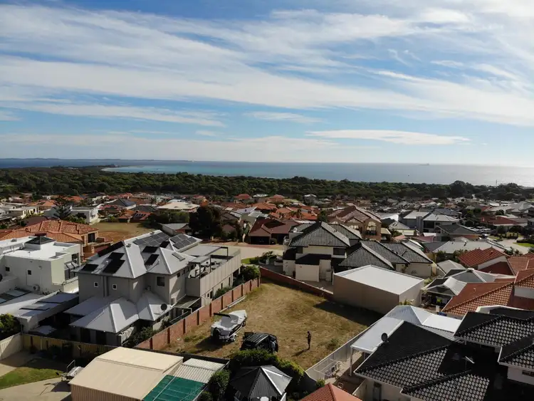 6 Cyprus Court, Coogee WA 6166