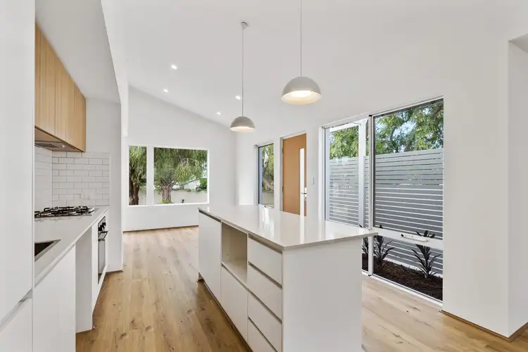 4A Hannibal Street, Palmyra WA 6157