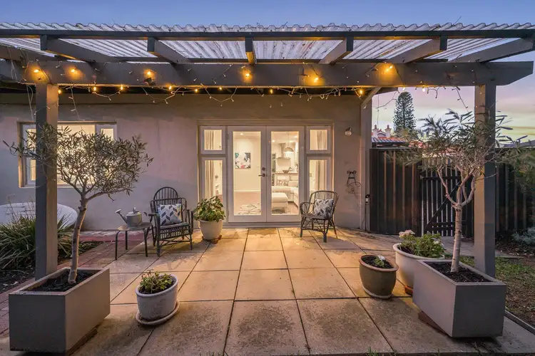 4/1 Lentona Road, Attadale WA 6156