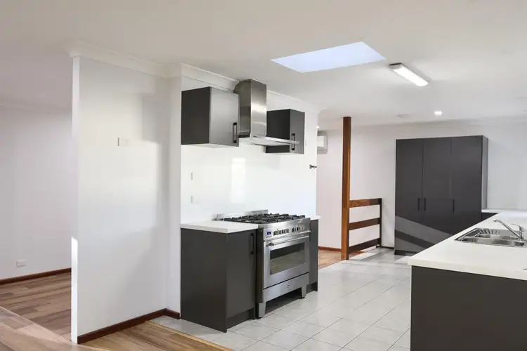 Fifth view of Homely house listing, 2 Harnett Place, Australind WA 6233