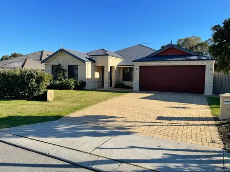 33 Weybridge Drive, Wellard WA 6170