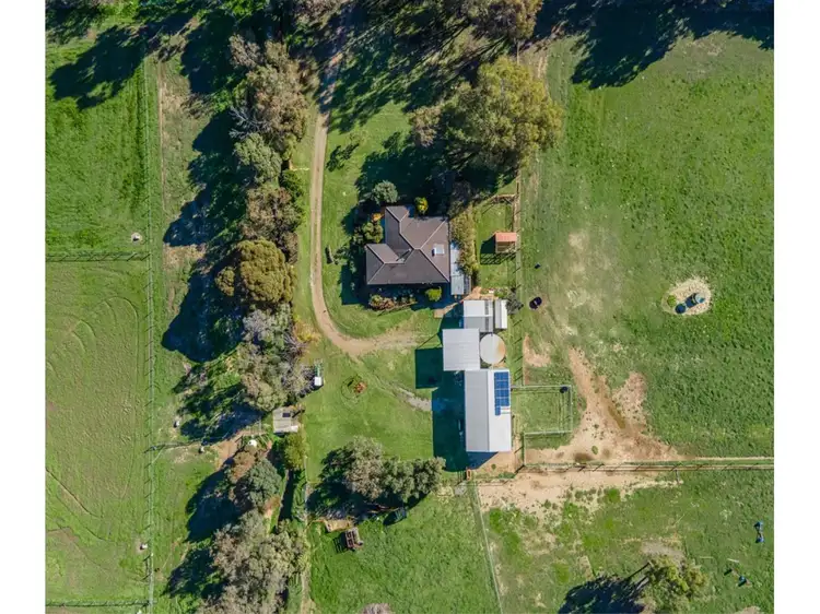 32 Parsons Road, Mardella WA 6125