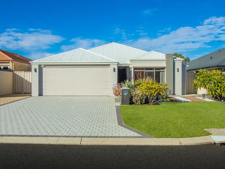 34 Lonsdale Crescent, Waikiki WA 6169