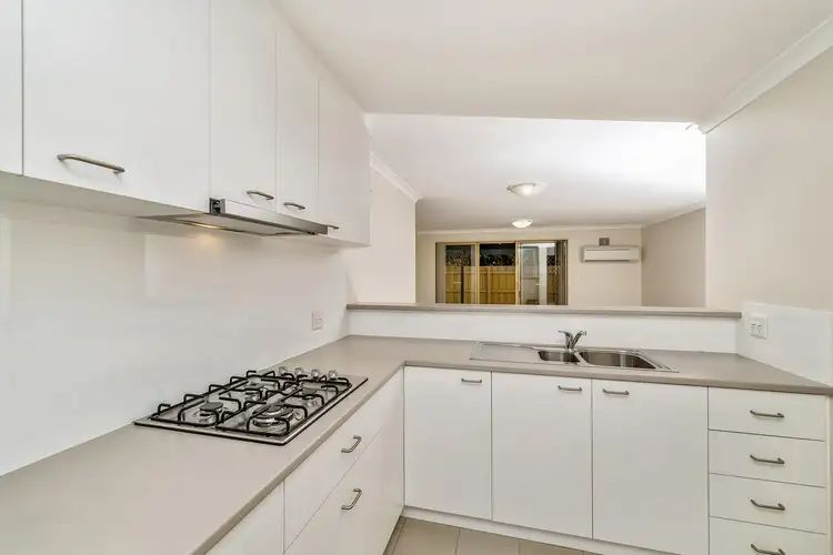 60/39 Elizabeth Street, Cloverdale WA 6105