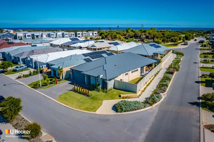 15 Warriedar Way, Golden Bay WA 6174