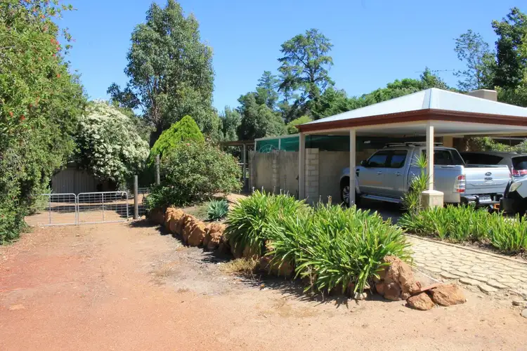 8 Gannon Glen, Mundaring WA 6073
