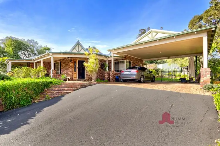 4 Little Place, Leschenault WA 6233