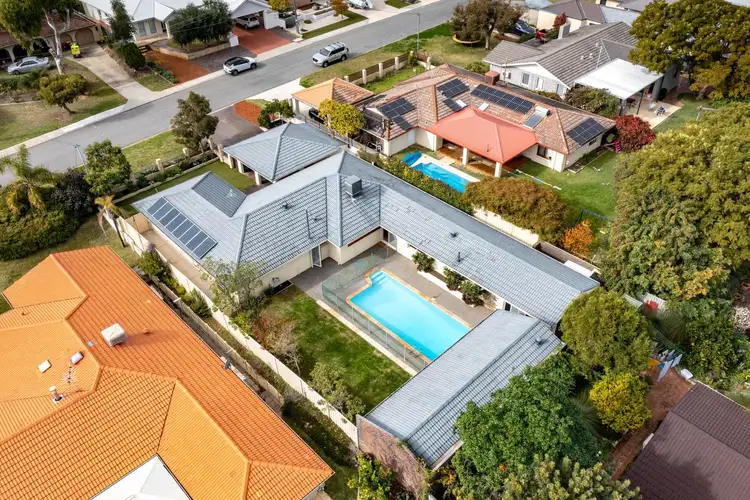 10 Dunster Street, Karrinyup WA 6018