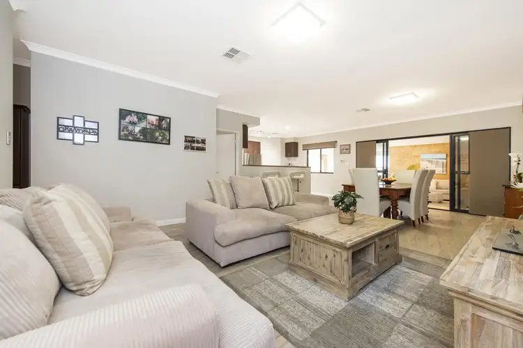 4 Serenity Way, Aveley WA 6069
