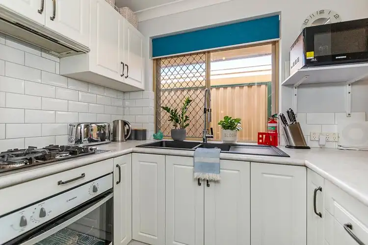 Fourth view of Homely villa listing, 7/2 Acapulco Road, Safety Bay WA 6169