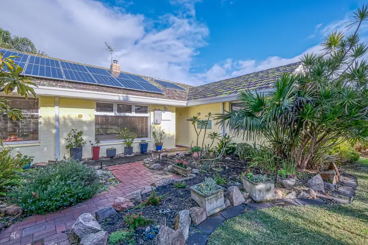 23A Halse Crescent, Melville WA 6156