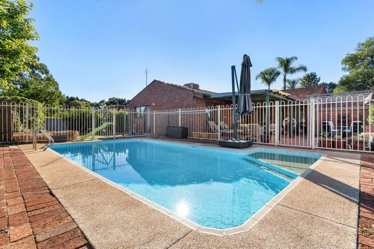 18 Madrona Crescent, Greenwood WA 6024