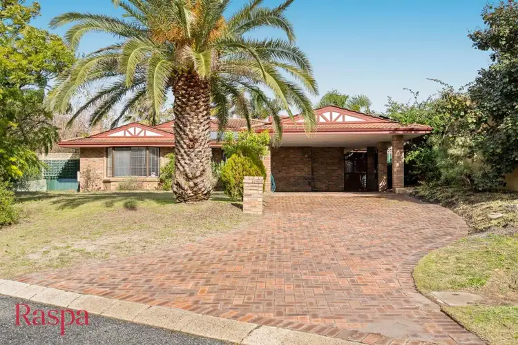 22 Ambassador Court, Thornlie WA 6108