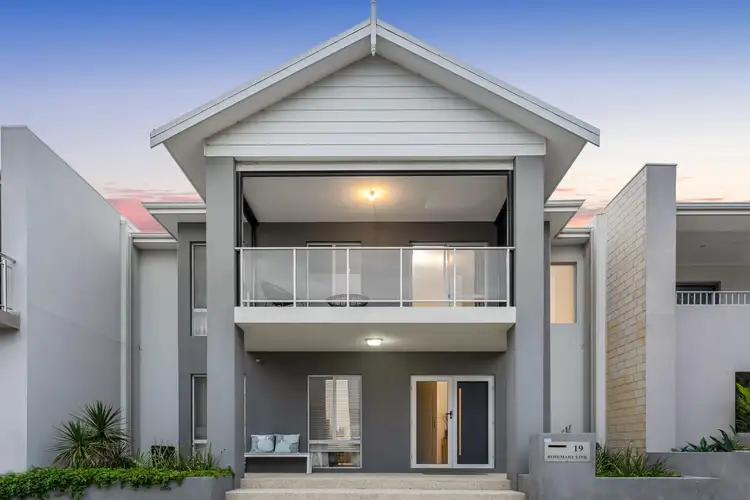 19 Rosemary Link, North Coogee WA 6163