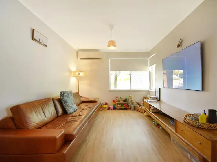 Fifth view of Homely semi-detached listing, 160 Eglinton Court, Hamersley WA 6022