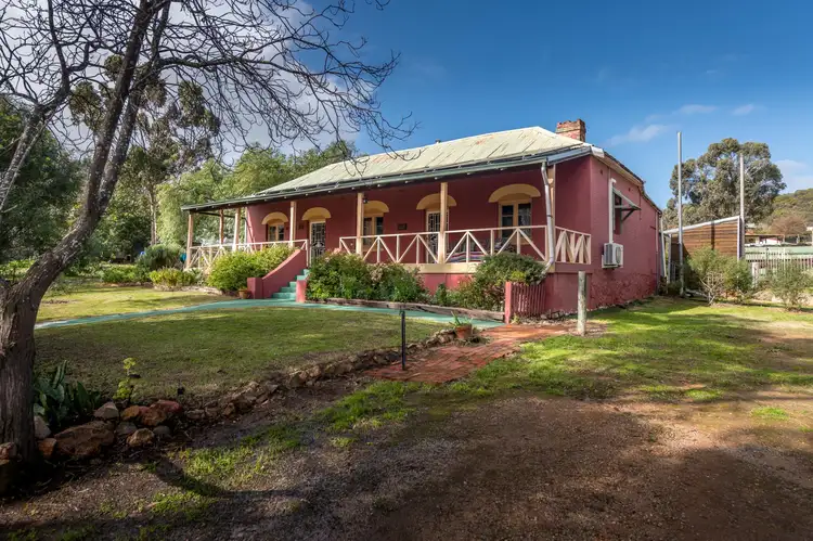 5 & 7 Fiennes Street, Toodyay WA 6566