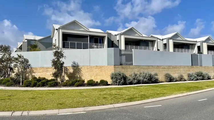 18/1 Elsbury Approach, Clarkson WA 6030