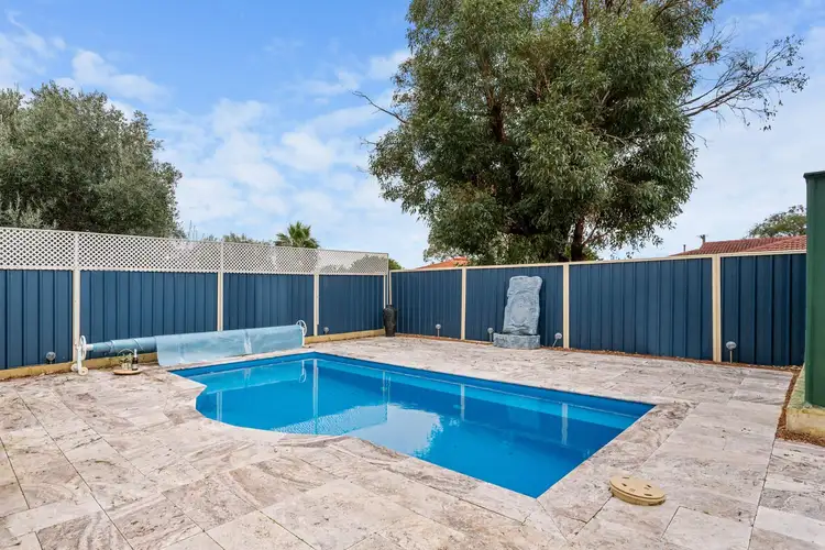 23 Mandfield Way, Parmelia WA 6167
