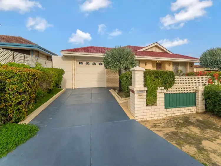 Second view of Homely house listing, 39 Eureka Place, Seville Grove WA 6112
