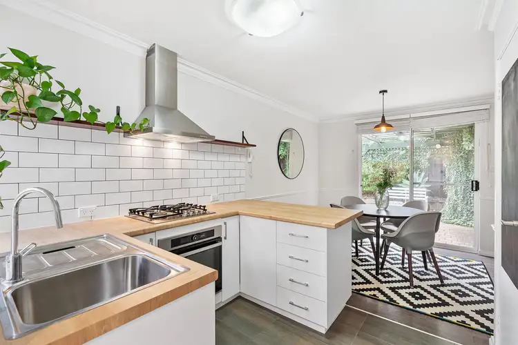 2/8 Hubert Road, Maylands WA 6051