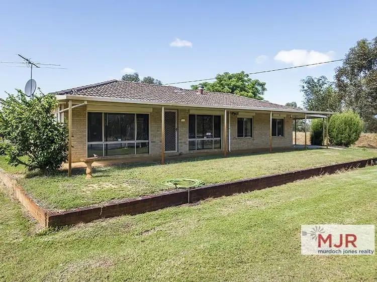 445 Abernethy Road, Oakford WA 6121