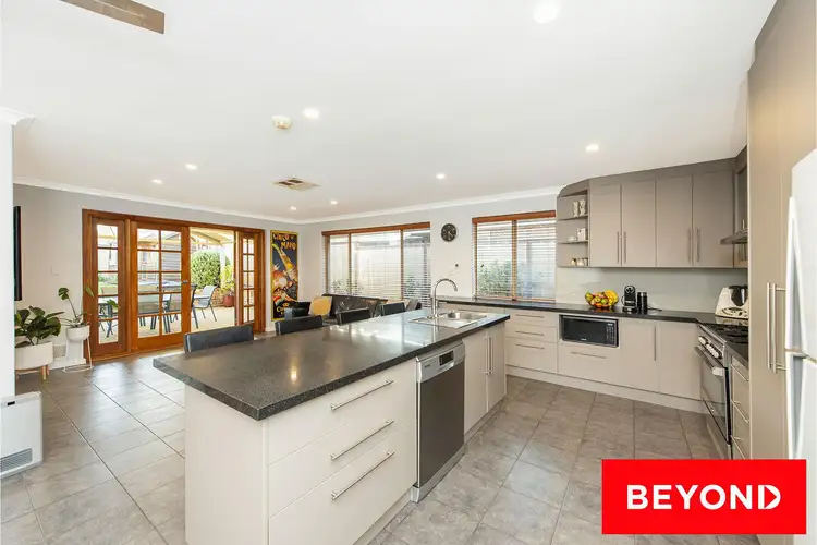 13 Bottlebrush Drive, Thornlie WA 6108