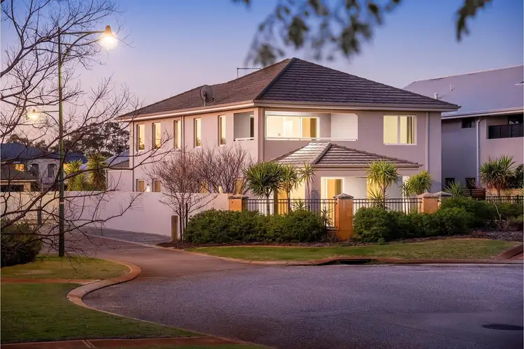 17 Auberge Lane, The Vines WA 6069