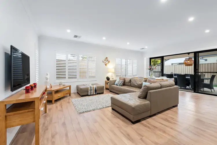 6 Dawes Court, Padbury WA 6025