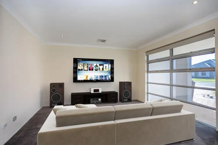 Fifth view of Homely house listing, 8 Grenoble Street, Piara Waters WA 6112
