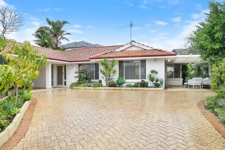 6a Bricknell Road, Attadale WA 6156