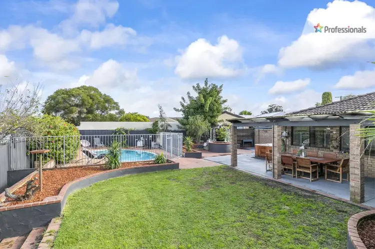 33 Ningaloo Way, Thornlie WA 6108