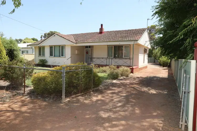24 Ensign Street, Narrogin WA 6312