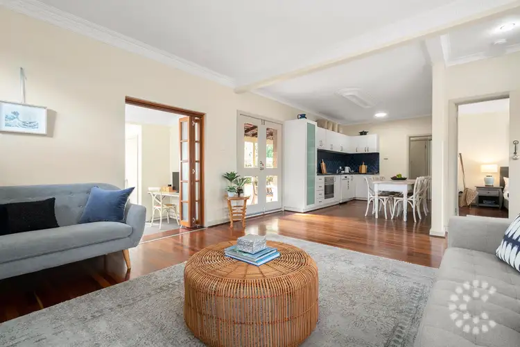 4 Bromley Road, Hilton WA 6163