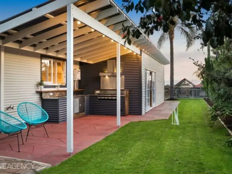 6 Stanyford Place, Hamilton Hill WA 6163