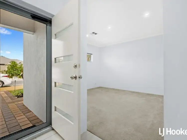 Second view of Homely house listing, 33 Vermont Grove, Wellard WA 6170