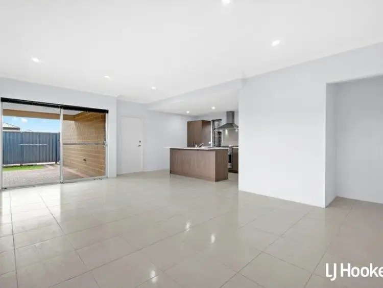 Fourth view of Homely house listing, 33 Vermont Grove, Wellard WA 6170
