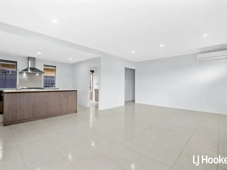 Fifth view of Homely house listing, 33 Vermont Grove, Wellard WA 6170