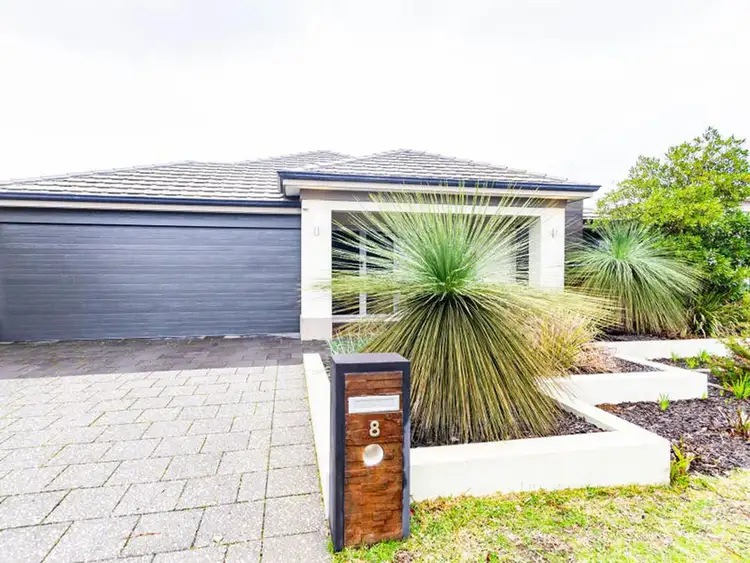 8 Brigalow Bend, Ellenbrook WA 6069