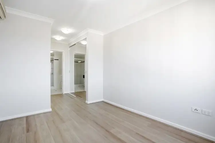 Fifth view of Homely apartment listing, 37/122 Mounts Bay Road, Perth WA 6000