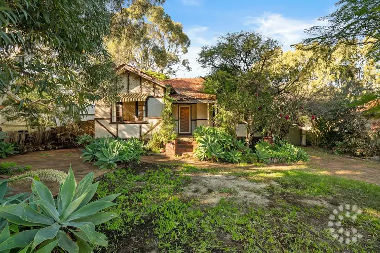 27 Snook Crescent, Hilton WA 6163