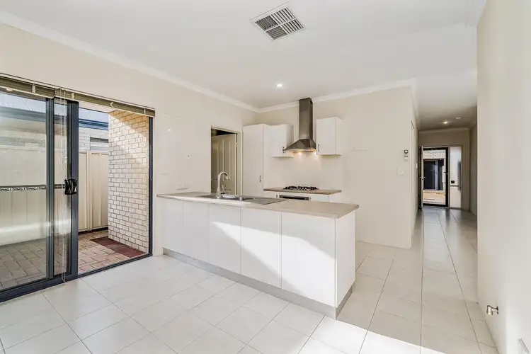8/173 GEORGE STREET, Queens Park WA 6107