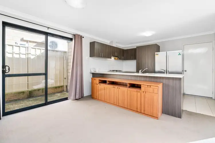 Fifth view of Homely house listing, 16 Fertito Entrance, Success WA 6164