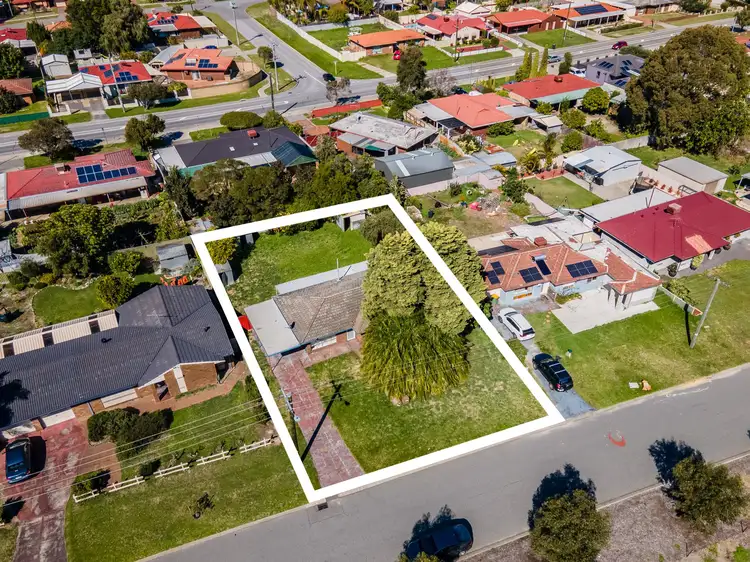 16 Oriole Way, Thornlie WA 6108