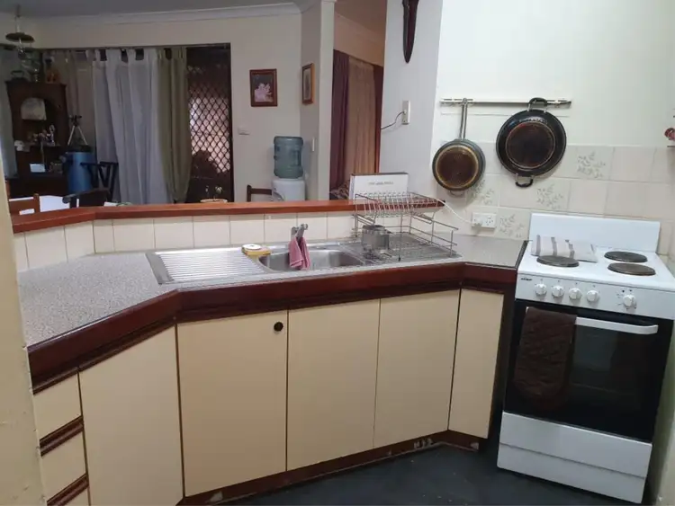 Fifth view of Homely house listing, 8 Blackboy Rise, Parmelia WA 6167