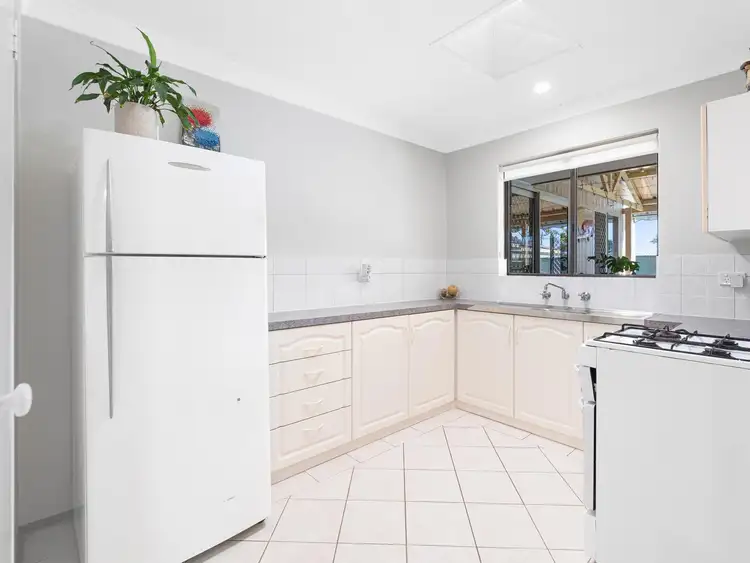 Seventh view of Homely house listing, 20 Orberry Place, Thornlie WA 6108