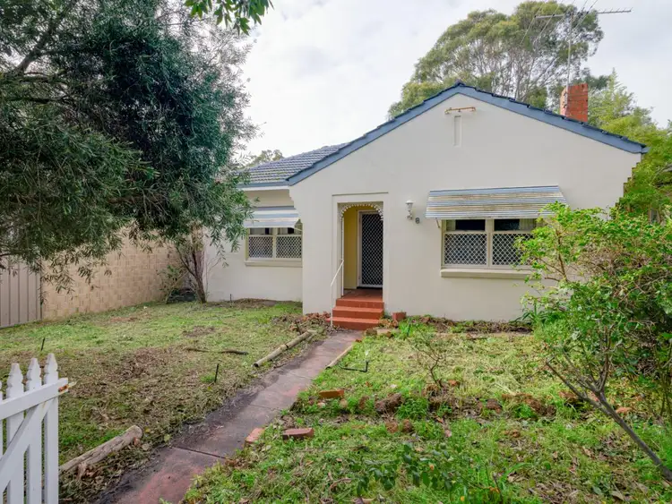 8 Nicholl Street, Daglish WA 6008