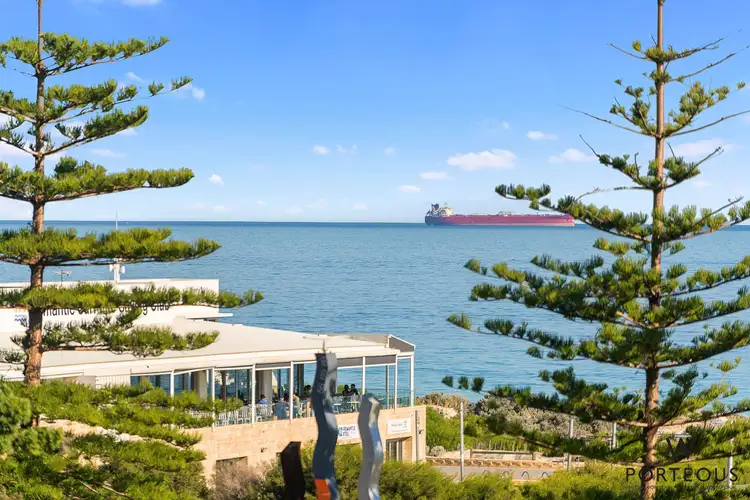 19/1 Freeman Loop, North Fremantle WA 6159