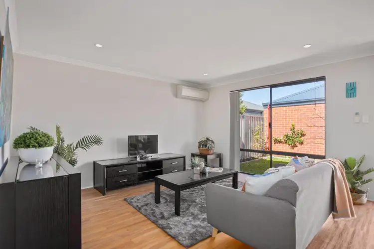 Fifth view of Homely house listing, 6 Wolfson Way, Piara Waters WA 6112
