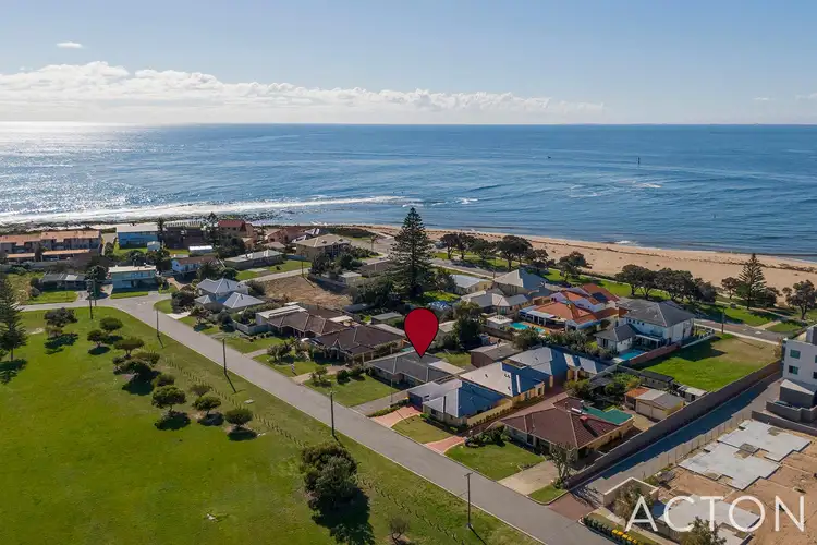 10 Tasker Street, Halls Head WA 6210