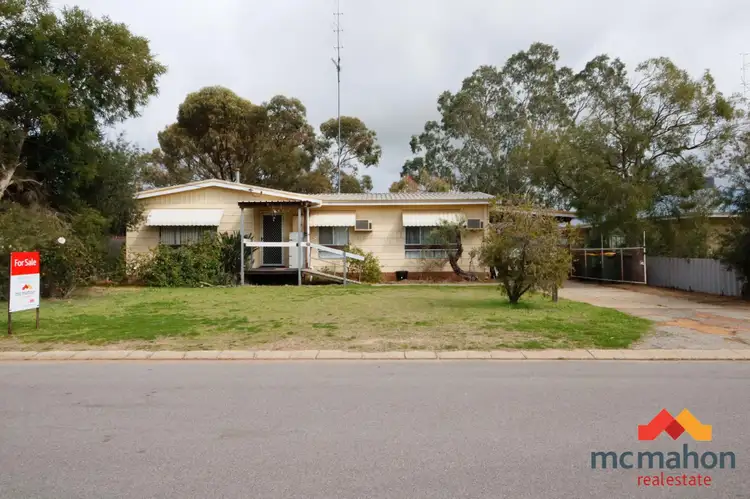 8 Standen Place, Moora WA 6510